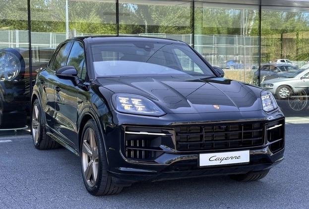 Porsche Cayenne cena 688100 przebieg: 5, rok produkcji 2023 z Konin małe 379